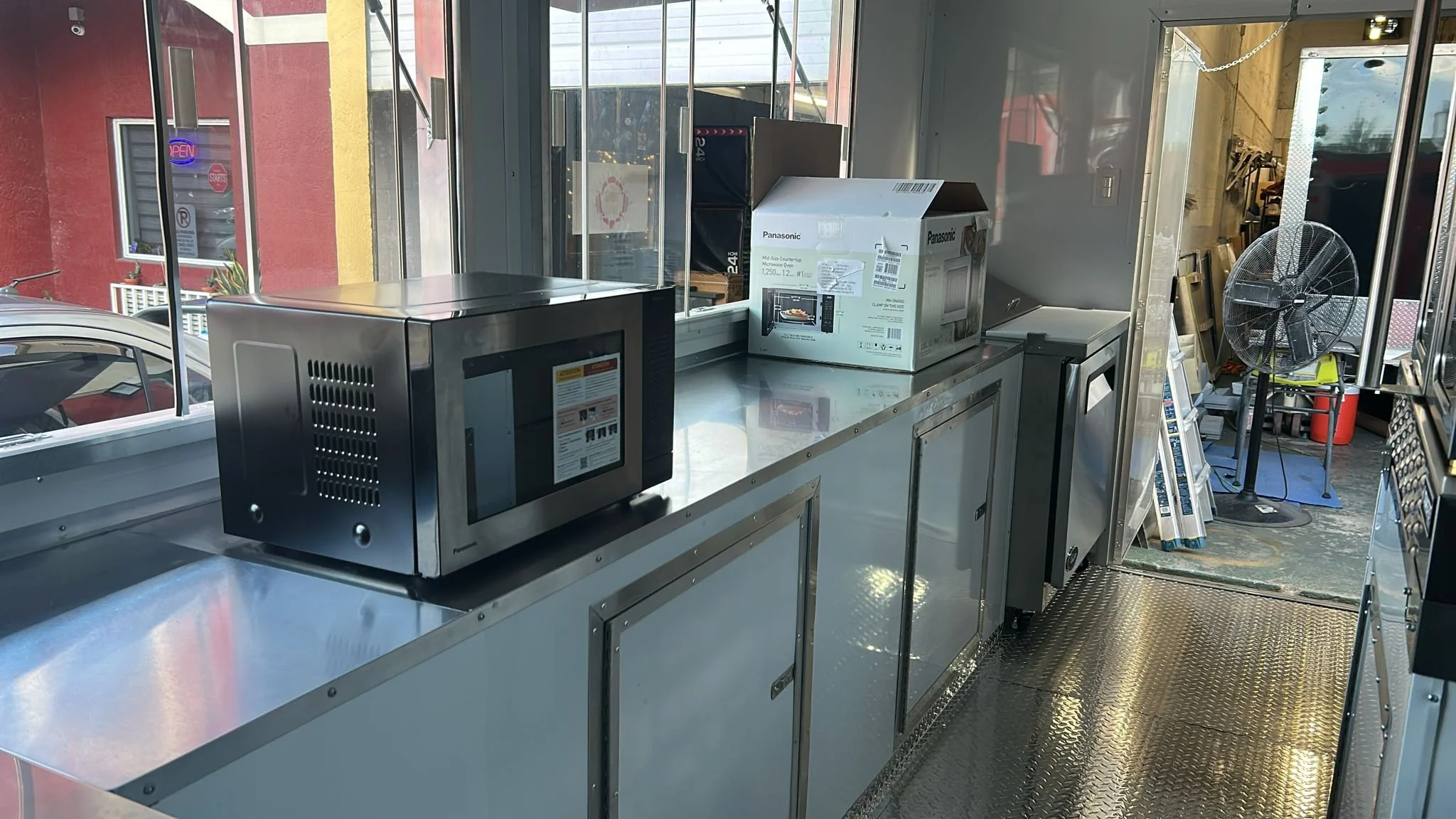 All-Inclusive 20-Foot Food Truck Trailer